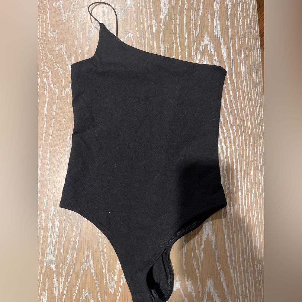 Adika Black One Shoulder Bodysuit